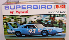 JO-HAN 1970 SUPERBIRD BY PLYMOUTH STOCK OR RACE CAR MODEL KIT BOXED 1:25 GC-1470
