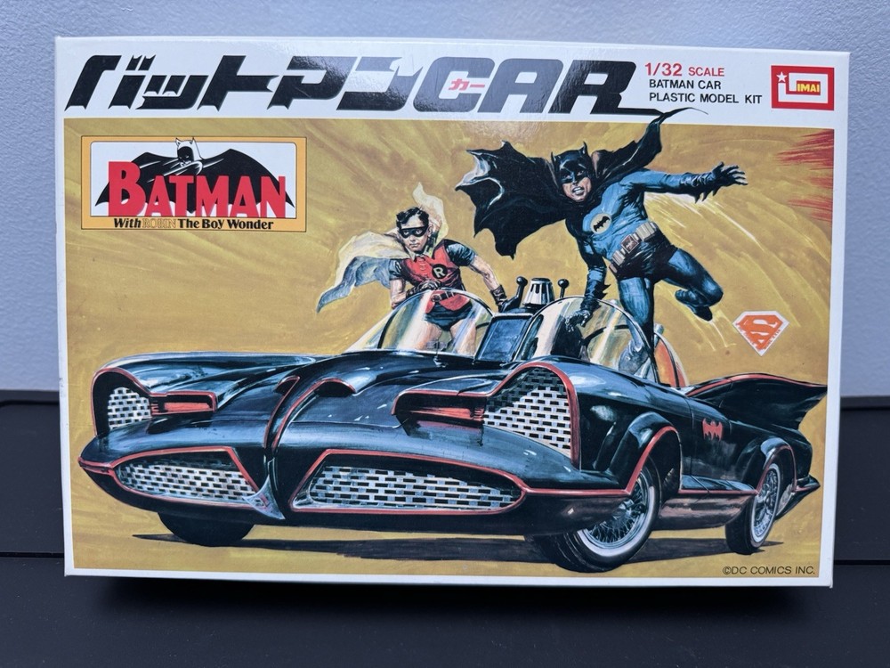 IMAI Batman BATMOBILE 1/32 Scale NIB All Parts On Tree. Read Description