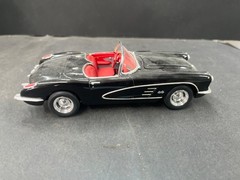 C3 1960? Chevy Corvette built car model 1/25 McM vintage