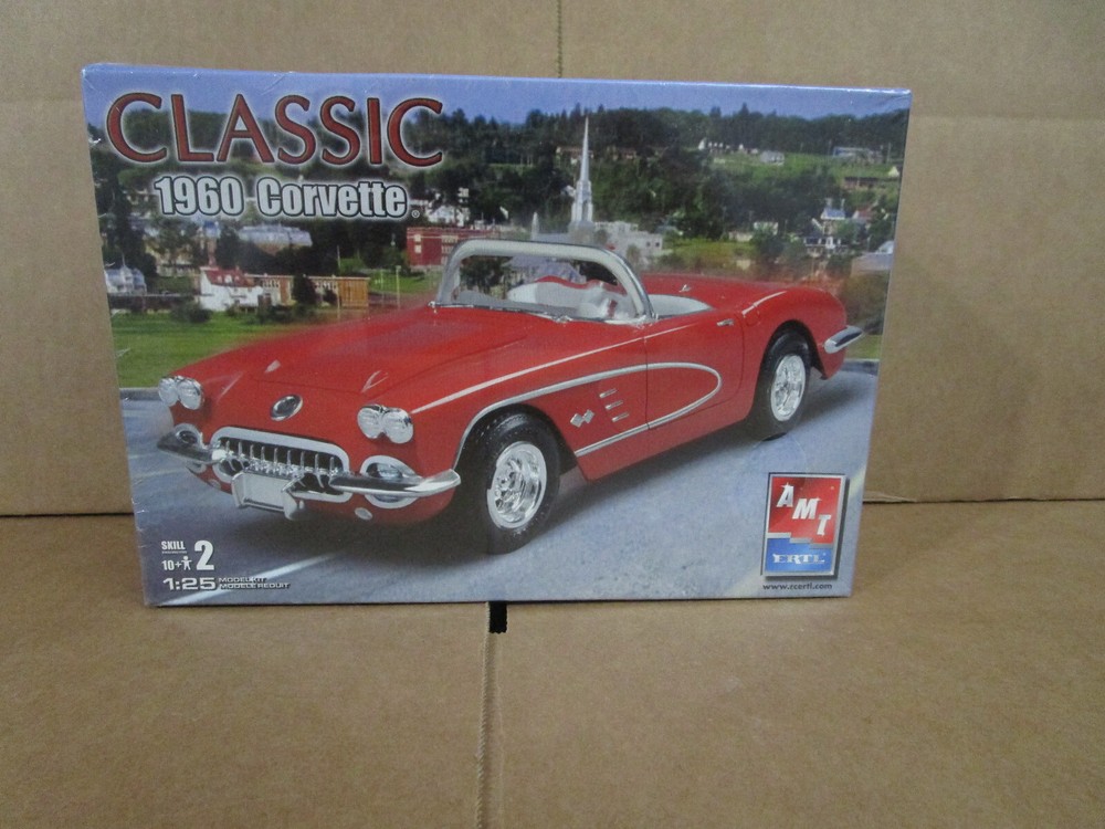 AMT/31541 1960 CHEVROLET CORVETTE FREE SHIP