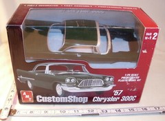AMT 57 CHRYSLER 300C CUSTOMSHOP CAR MODEL KIT 1/25 BOXED 30247