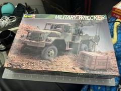 Revell 1/32 Scale Military Wrecker Model Kit #8305 Partial Assembly!