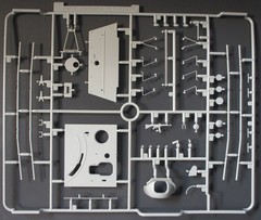 Dragon 1/35th Scale Panzer IV L/70(A) – Parts Tree Q from Kit No. 6689