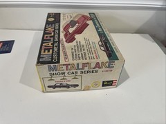 Revell Custometal Metalflake 1962 Plymouth Valiant V-200 Model Kit