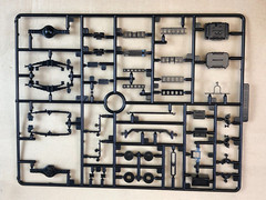 Aoshima 1:32 Scale Model Kit ISUZU FORWARD FLATBODY 320 Early Model PARTS ONLY