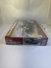 TRUMPETER 00381 1:35 Russian PT-76B Light Amphibious Tank Plastic Model Kit