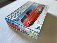 Aoshima Hilux New Old School Toyota Pickup Truck #035870 1/24 Scale Model Kit