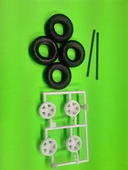 2014 Jeep Wrangler Rubicon 1/25 Stock Off Road 4×4 Tires 5 Spoke Rim Wheel