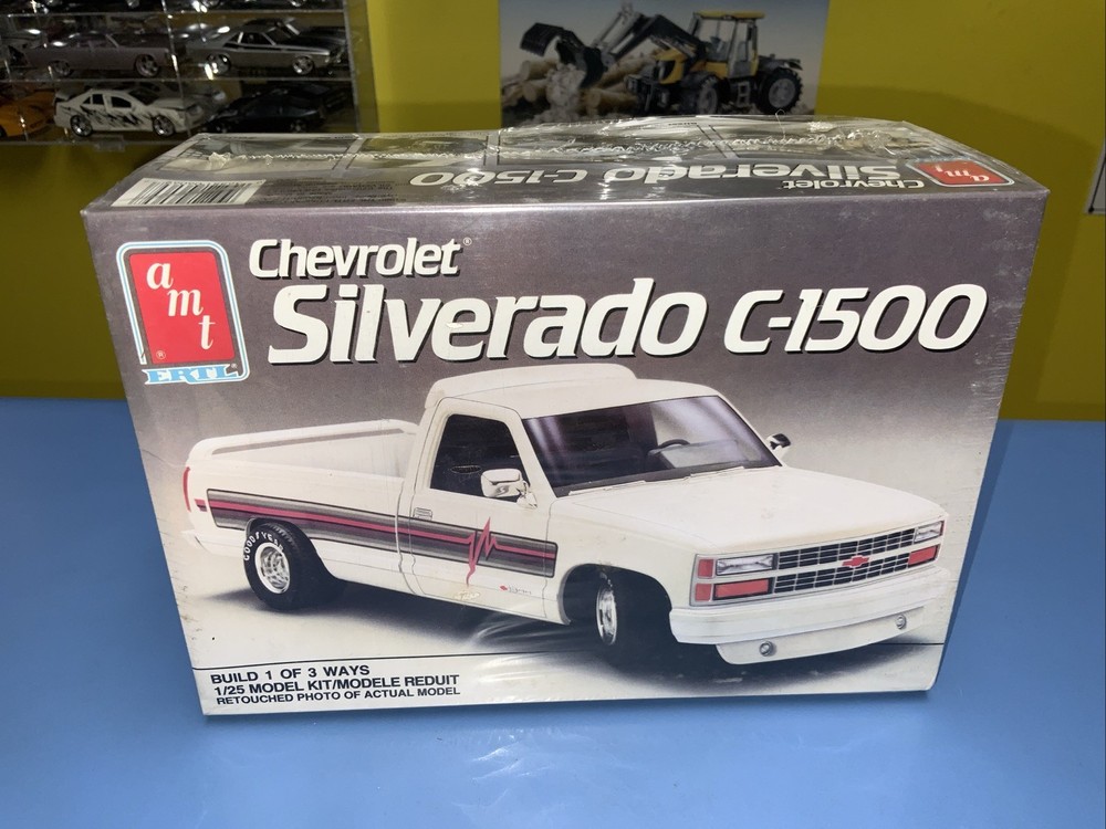AMT ERTL SILVERADO C-1500 Released in 1989 NEW
