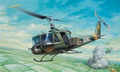 Italeri Plastic Model kit 1/72 Scale Bell UH – 1B HUEY Vietnam #040