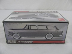 Round 2 AMT 1/25 Scale 1955 Chevrolet Nomad Wagon Model Car Kit #AMT-637 NOS