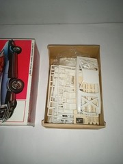 Vintage AMT T487 1977 Ford Mustang II 1/25 Model Kit