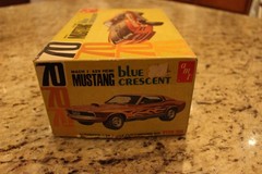 AMT Y729-200 MUSTANG MACH 1 BLUE CRESCENT