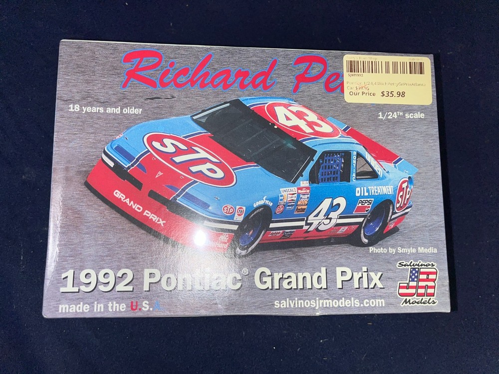 Salvinos JR 1992 Pontiac Grand Prix Richard Petty #43 RPGP1992A Factory Sealed
