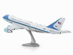 BOEING 747 AIRCRAFT “AIR FORCE ONE” STEEL MODEL KIT BY METAL EARTH ME1001