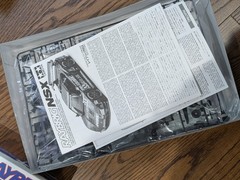 TAMIYA RAYBRIG NSX 1/24 SCALE SPORT CAR SERIES NO. 204 PLASTIC MODEL KIT