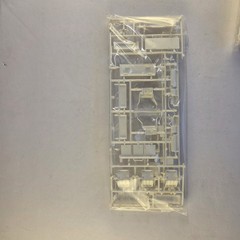 Land Rover Series 111 109 Revell 1:24 Parts In Sealed Bags