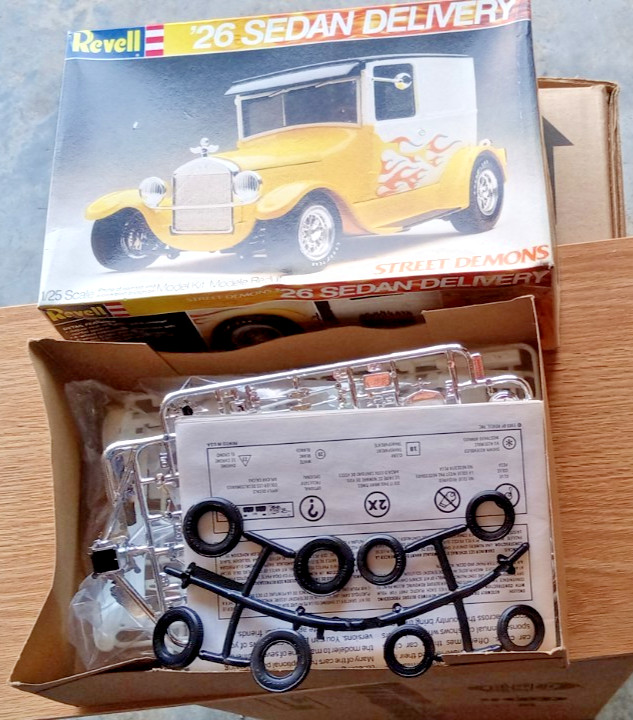 Revell Street Demons 26 Sedan Delivery 1/25 scale open kit