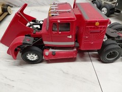 Model Junkyard/parts Plastic Lot Of 3 Big Rigs,white,international ,peterbuilt