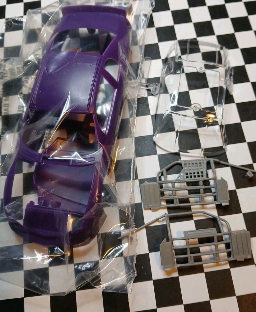 Revell 1/32 Snap-tite NASCAR MONTE CARLO model kit body slot car sealed with…