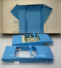GUNZE SANGYO 1/32 Scale 1963 FORD THUNDERBIRD MODEL KIT “Open Box”PARTS ONLY