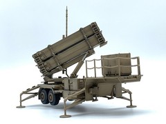 ARTISAN 1/72 U.S. Patriot Air Defense Missile System Sand-Colored Finished Model