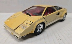 Vintage Lamborghini Countach 1/24 or 1/25 Scale Model Built READ DESCRIPTION