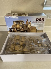 Meng SS-002 Model 1/35 Isreali D9R Doobi Armored bulldozer Model Kit New-Open Bo