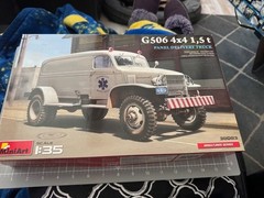 Miniart 1/35 Scale G506 4×4 1,5 T Panel Deliver Truck Model Kit #38083 Open Box!