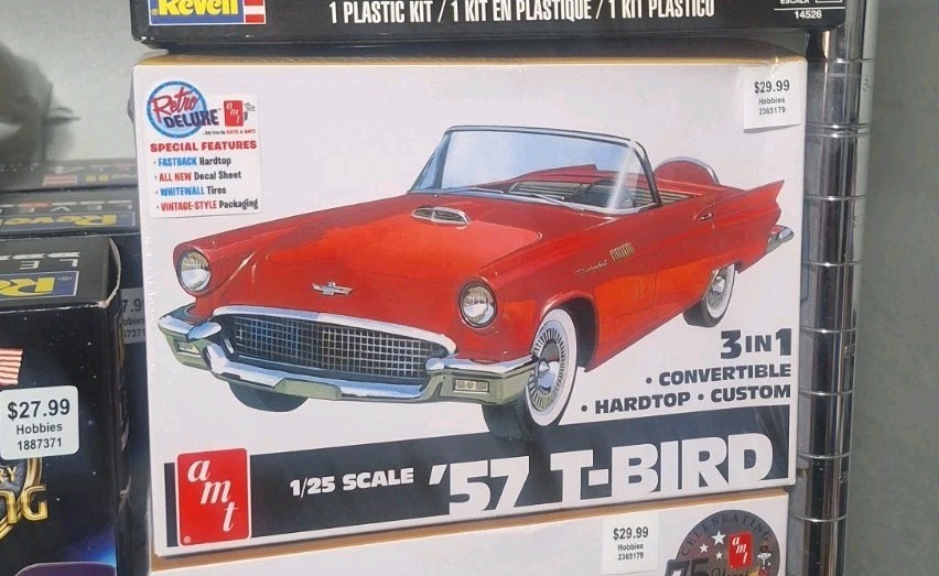New AMT 1:25 1957 Ford Thunderbird T-Bird Convertible 3-in-1 Model Kit AMT1397