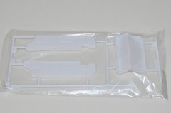 REVELL 1968 DODGE CHARGER R/T 85-4202 ⭐PARTS⭐ REAR SEAT+SIDE PANELS 1:25