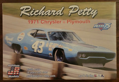 Salvinos JR 1/25 #43 Richard Petty 1971 Plymouth Road Runner Model NASCAR NEW!