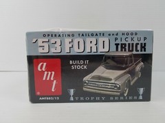 AMT 1953 Ford Pickup Truck 3 in 1 Trophy Series 1/25 Model Kit AMT882