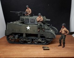 1/35 painted US Howitzer Motor Carriage M8 + crew