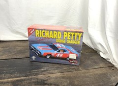 VINTAGE RICHARD PETTY Polar Lights Dodge Charger #6605 1/25 Plastic Model Sealed