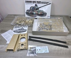 Tamiya 1/35 German King Tiger Production Turret Model Kit MM164 Open Box