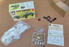 AMT ’77 Ford Pinto Open Complete Some Sealed Parts 1976 Issued 1:24 Kit T485