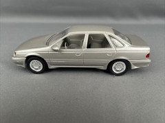 Ertl 1989 Ford Taurus SHO Dealer Promo Car Light Titanium Metallic w/Box #6054