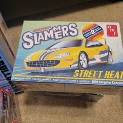 1:25 Snapfast 1998 Chrysler Concorde “Street Heat” Slammers AMT No. AMT1227M/12