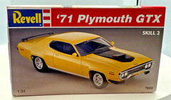 Revell Model Car Kit: 1/24 scale 1971 Plymouth GTX, Skill Level 2, #7608