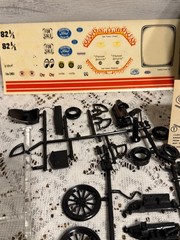 Vintage 1925 Model T Ford 1:25 Model Kit AMT Corporation 1960s Appears Complete