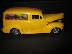 Vintage/Plastic/Built/Model (1940/FORD/PANEL/CUSTOM/DELIVERY)1980’s/Nice