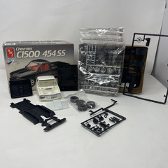 AMT ERTL # 6032 Chevrolet C 1500 454 SS PICKUP TRUCK1/25 Scale Open Unbuilt S8