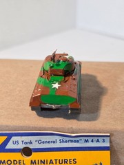 ROCO HO Minitanks Z-101.25 US Tank “General Sherman” M4A3 Customized Austria (B)