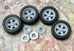 1/24 Scale: 17-inch “Daisy” wheels W/ Wide Rear Tires; Resin 1/25