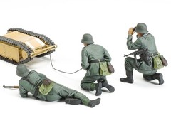 TAMIYA 35357 1:35 German Assault Pioneer Team & Goliath Set Plastic Model Kit