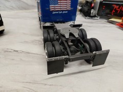 Model Junkyard/parts Plastic Lot Of 3 Big Rigs,white,international ,peterbuilt