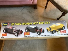Revell ’32 Ford 3’n1 Big Deuce Hot Rod KIT #85-2616 Factory Sealed. 1/8