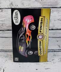 TESTORS Custom Finish Dodge PT Cruiser w/ Flames “GRANDMA’S PIES” 1/24 Scale