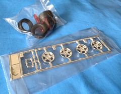 AMT Ertl 1998 Chevy Corvette 1/25 Scale Model kit Tires & Chrome Rims, Parts